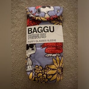 NWT Baggu glasses sleeve